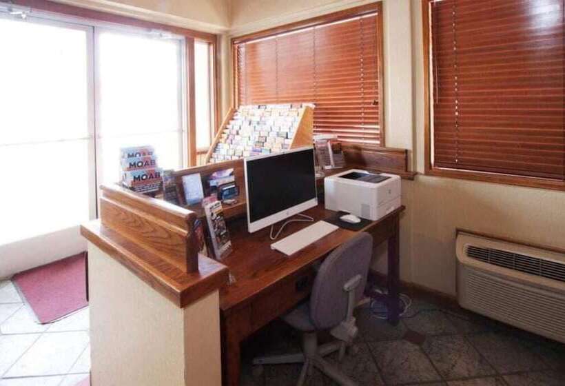 هتل Moab Downtown