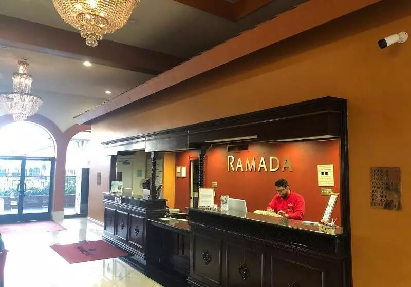 Otel Ramada By Wyndham Fresno North