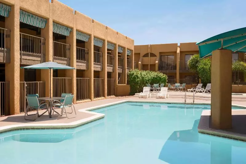 호텔 Ramada By Wyndham Tucson Airport