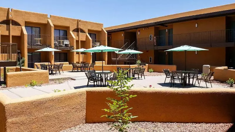 호텔 Ramada By Wyndham Tucson Airport