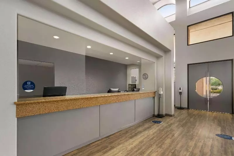 호텔 Ramada By Wyndham Tucson Airport