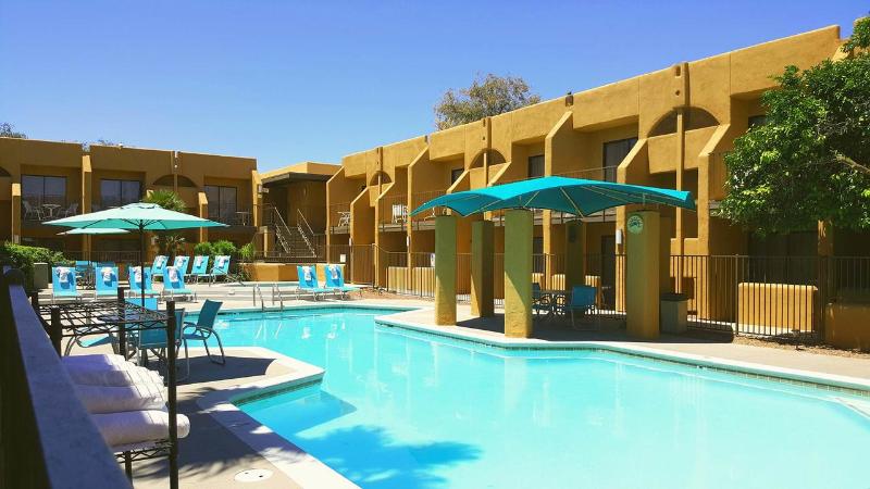 فندق Ramada By Wyndham Tucson Airport