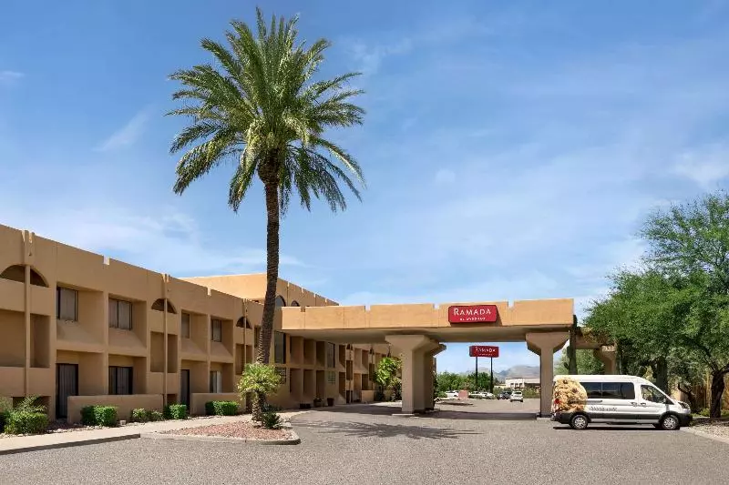 호텔 Ramada By Wyndham Tucson Airport