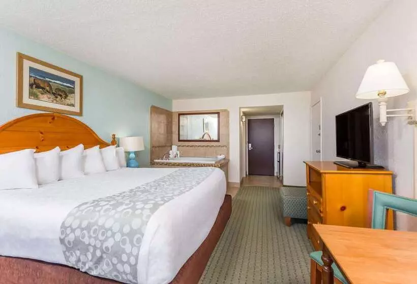 酒店 Ramada Plaza By Wyndham Nags Head Oceanfront