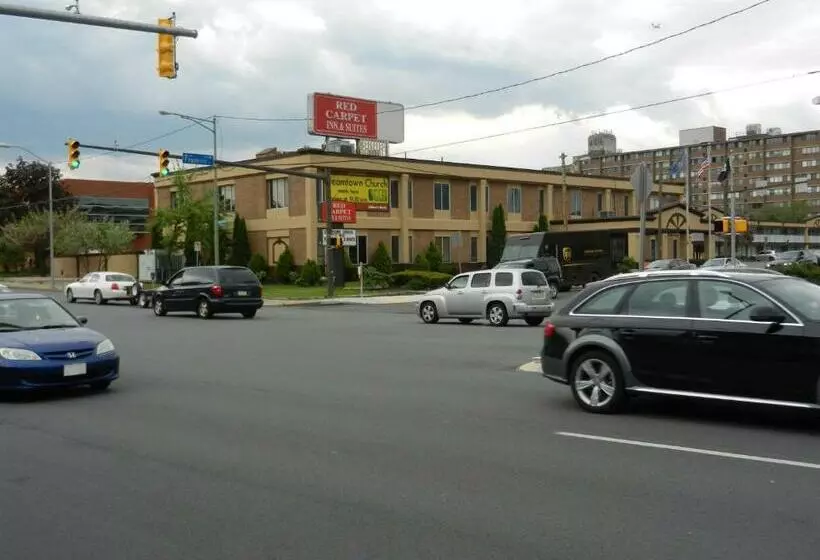 ホテル Red Carpet Inn And Suites Scranton