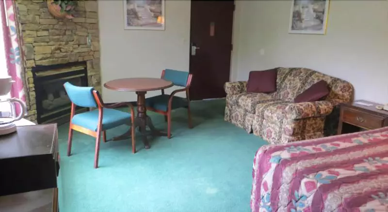 Hotel Riverside Motor Lodge