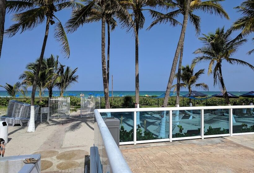 هتل Seacoast Suites On Miami Beach