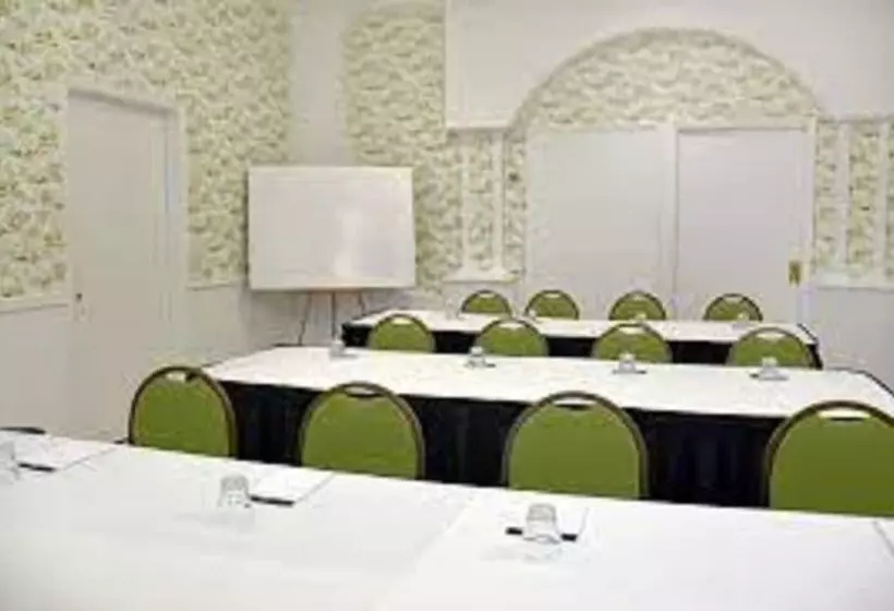 Отель Seacoast Suites On Miami Beach