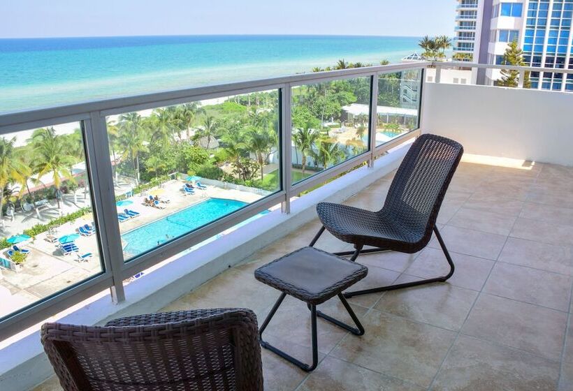 هتل Seacoast Suites On Miami Beach