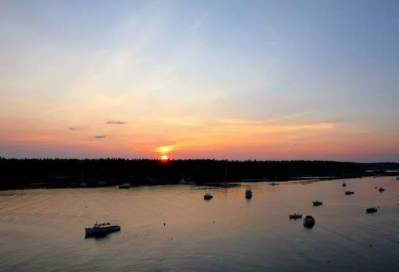 בית מלון כפרי Sebasco Harbor Resort