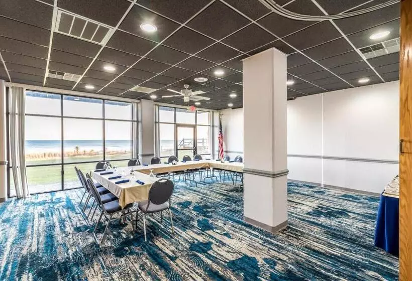 호텔 Crystal Coast Oceanfront