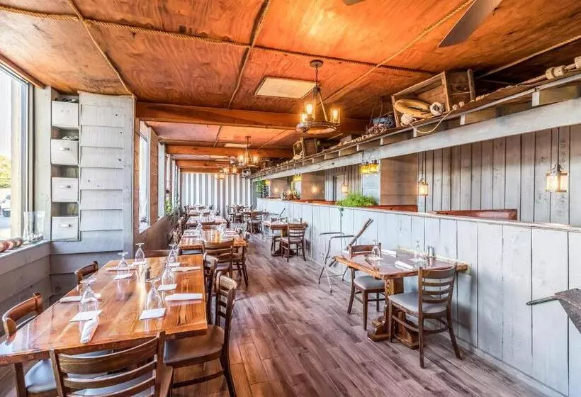 호텔 Crystal Coast Oceanfront