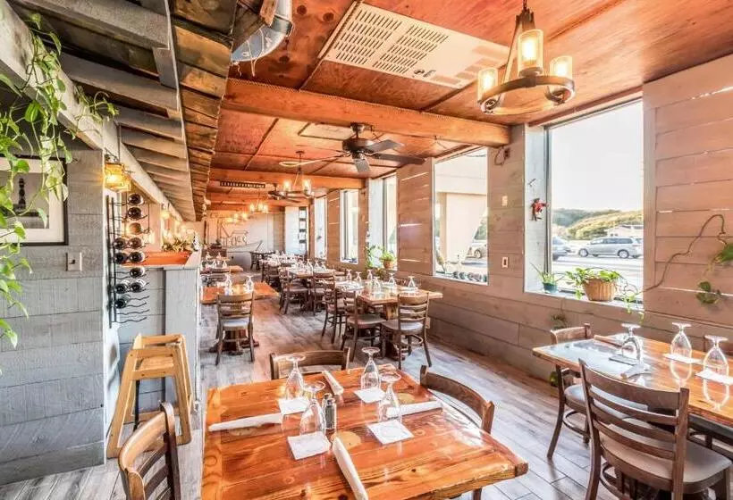 호텔 Crystal Coast Oceanfront