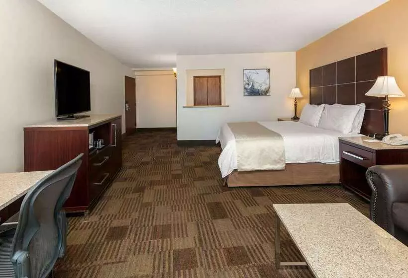 فندق Wyndham Riverfront