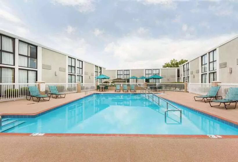 فندق Wyndham Riverfront