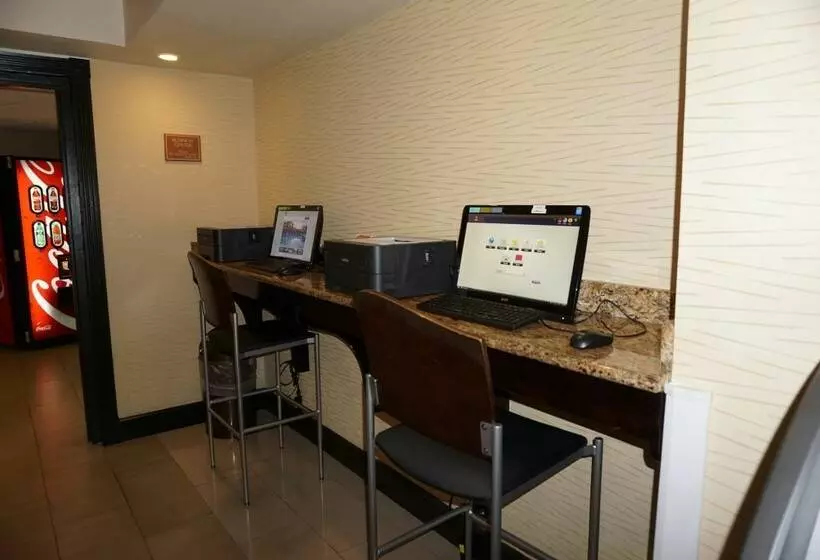 Midpointe Hotel At International Drive