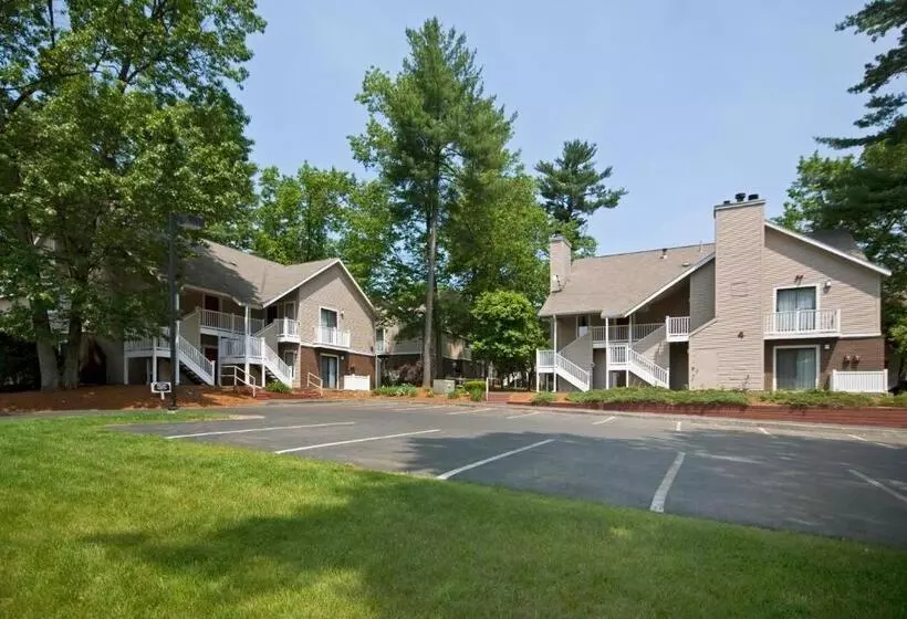 Residences At Daniel Webster