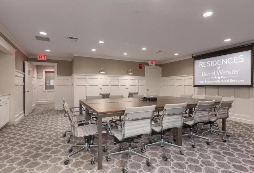 Residences At Daniel Webster