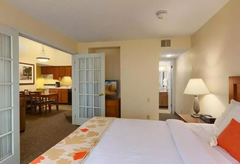 Residences At Daniel Webster