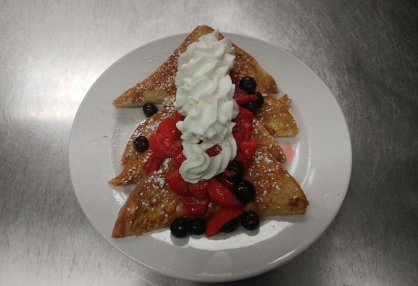 Residences At Daniel Webster