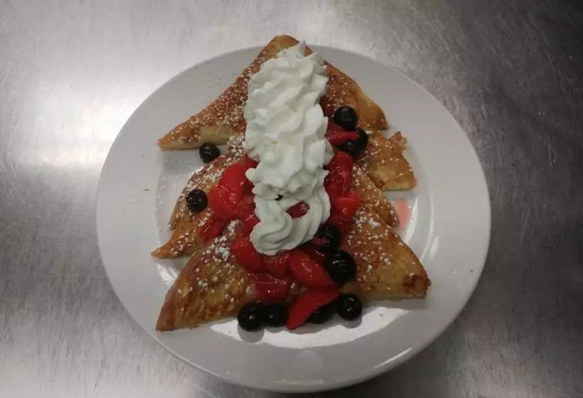 Residences At Daniel Webster