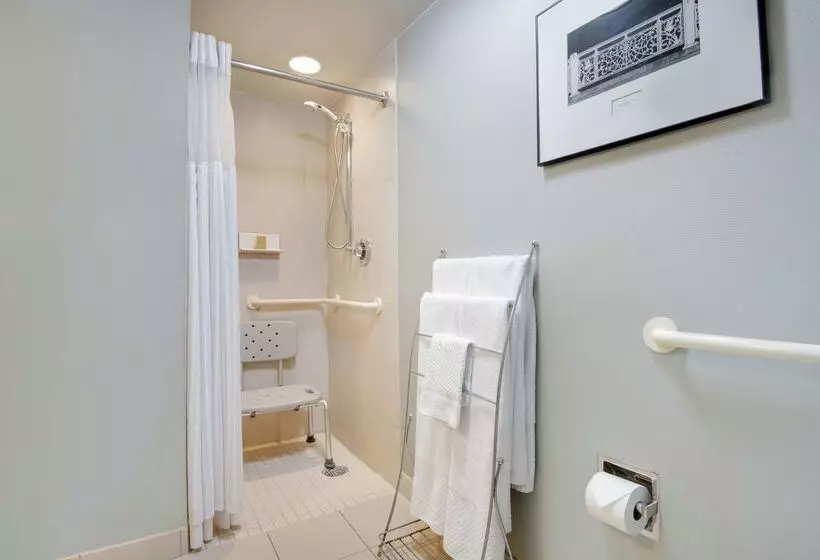 Hilton Stamford Hotel & Executive Meeting Center