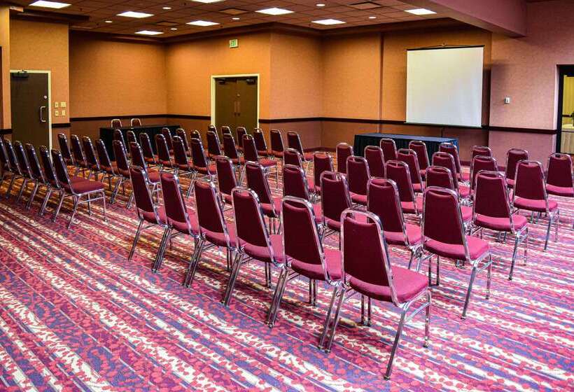 هتل Comfort Inn & Suites Downtown Tacoma