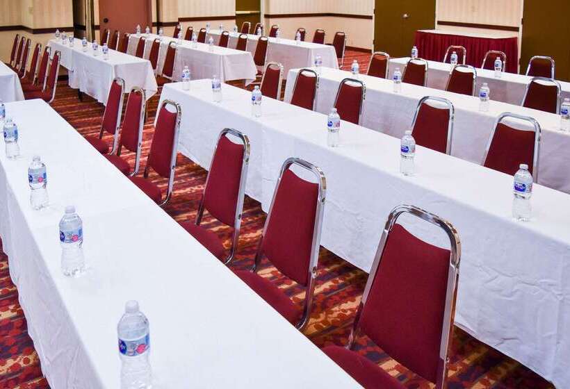 هتل Comfort Inn & Suites Downtown Tacoma