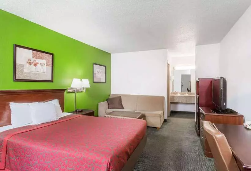 Hotelli Days Inn By Wyndham Raleigh Glenwoodcrabtree