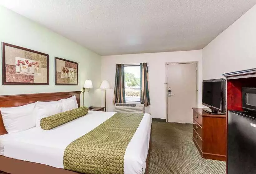 Hotelli Days Inn By Wyndham Raleigh Glenwoodcrabtree