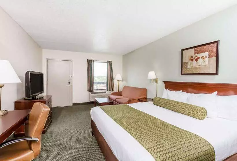 Hotelli Days Inn By Wyndham Raleigh Glenwoodcrabtree