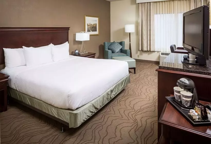 فندق Doubletree By Hilton Boston Milford