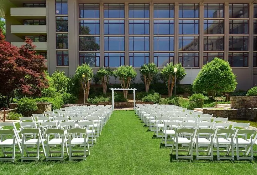 فندق Emory Conference Center