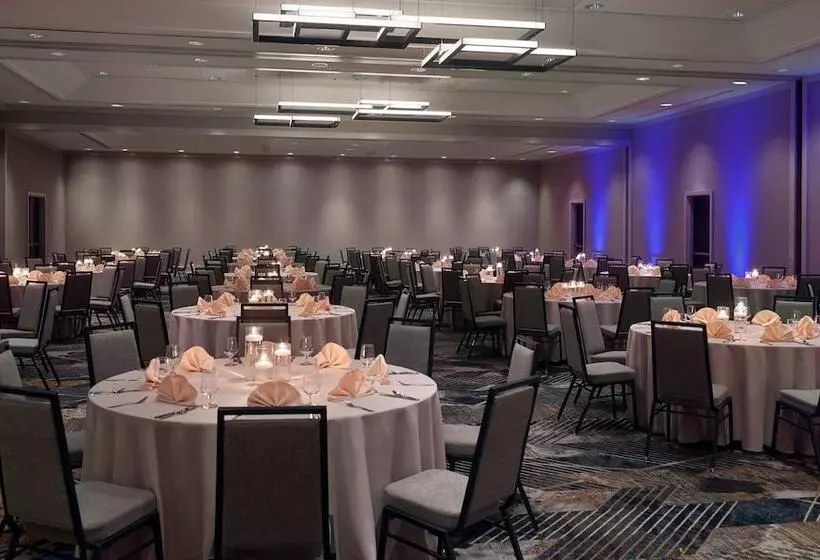 فندق Emory Conference Center