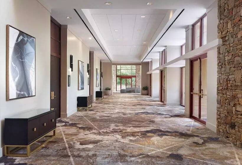 فندق Emory Conference Center