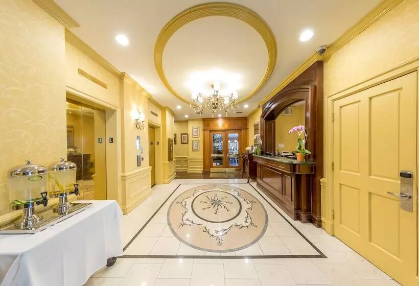 Отель The Georgetown Inn