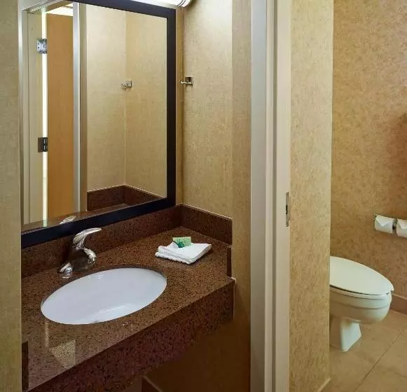 Livinn Hotel Cincinnati North/ Sharonville