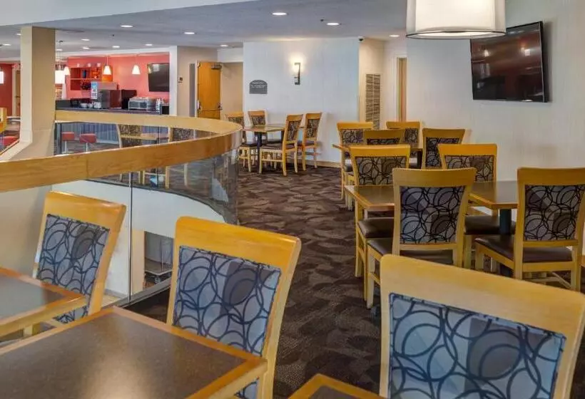 Livinn Hotel Cincinnati North/ Sharonville