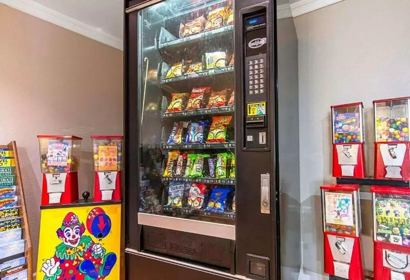 Отель The Berry Inn