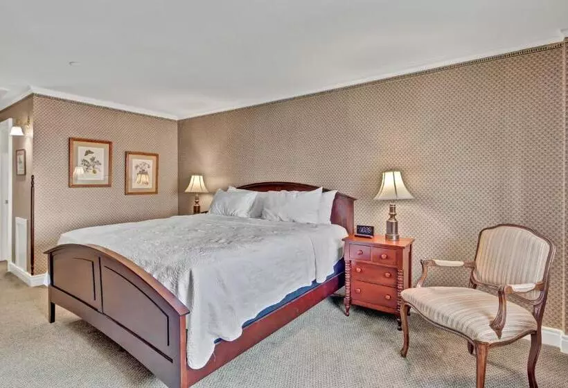 Отель St. James