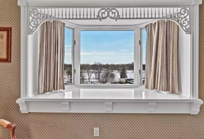 Отель St. James