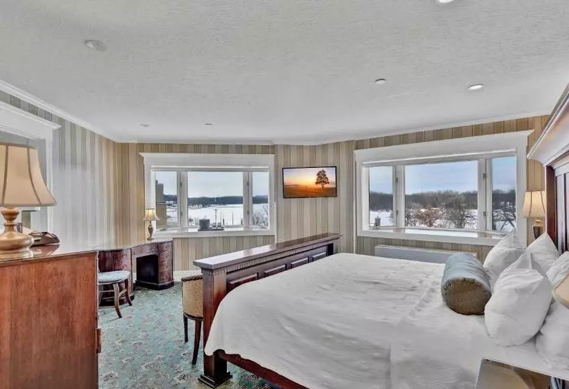 Отель St. James