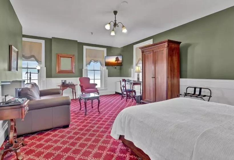 Отель St. James