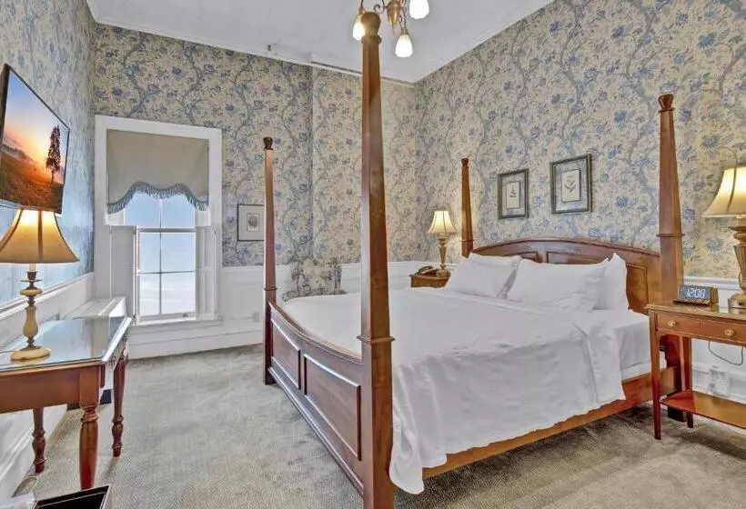 Отель St. James