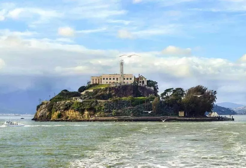 בית מלון כפרי Stanyan Park