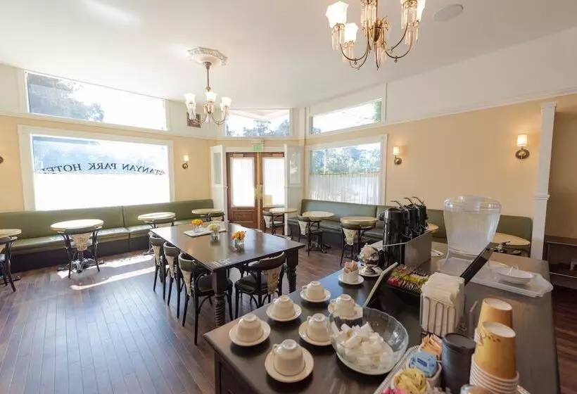 בית מלון כפרי Stanyan Park