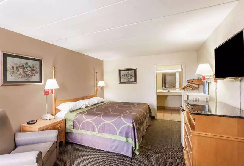 Отель Super 8 By Wyndham Manassas