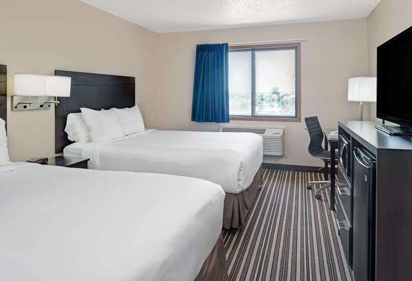 هتل Super 8 By Wyndham Omaha I 80 West