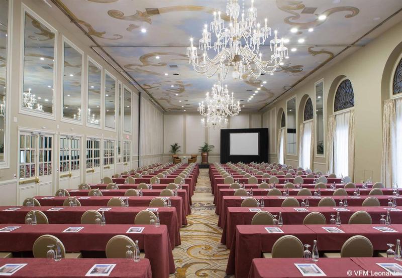 هتل The Adolphus, Autograph Collection