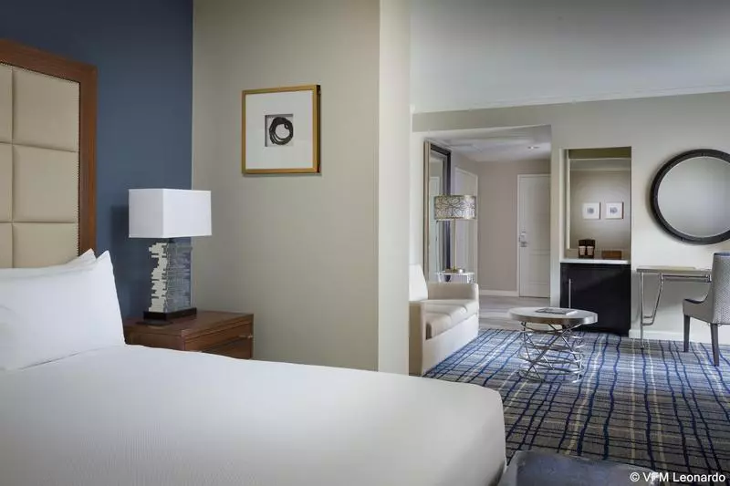 فندق The Adolphus, Autograph Collection